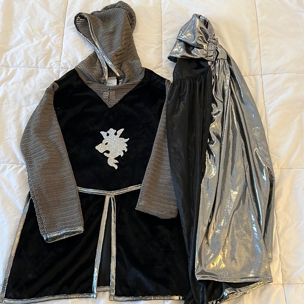 Cosplay knight costume